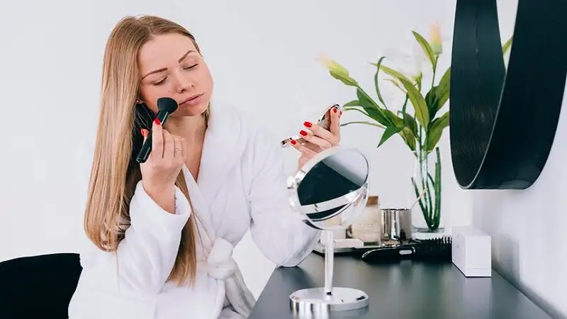 Aesthetic Careers: Exploring Jobs in the Beauty Industry